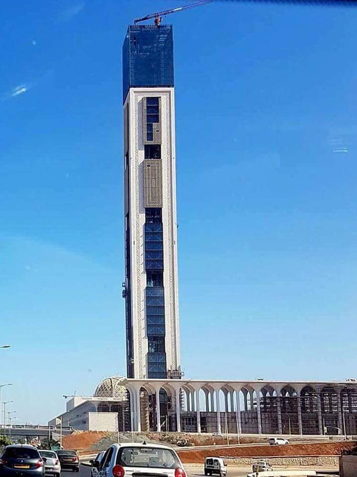 المنارة الأطول في العالم بـ265 متراً / خاص