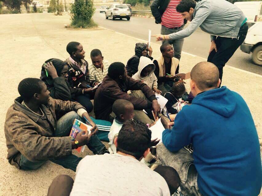 مدرسة اللاجئين في الجزائر أنشأها شباب متطوعون