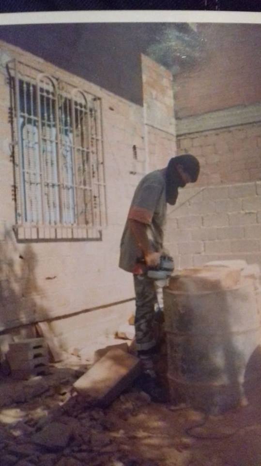 وهاب يزة أحد المتضررين من ممارسة صقل الحجارة بتكوت/ خاص