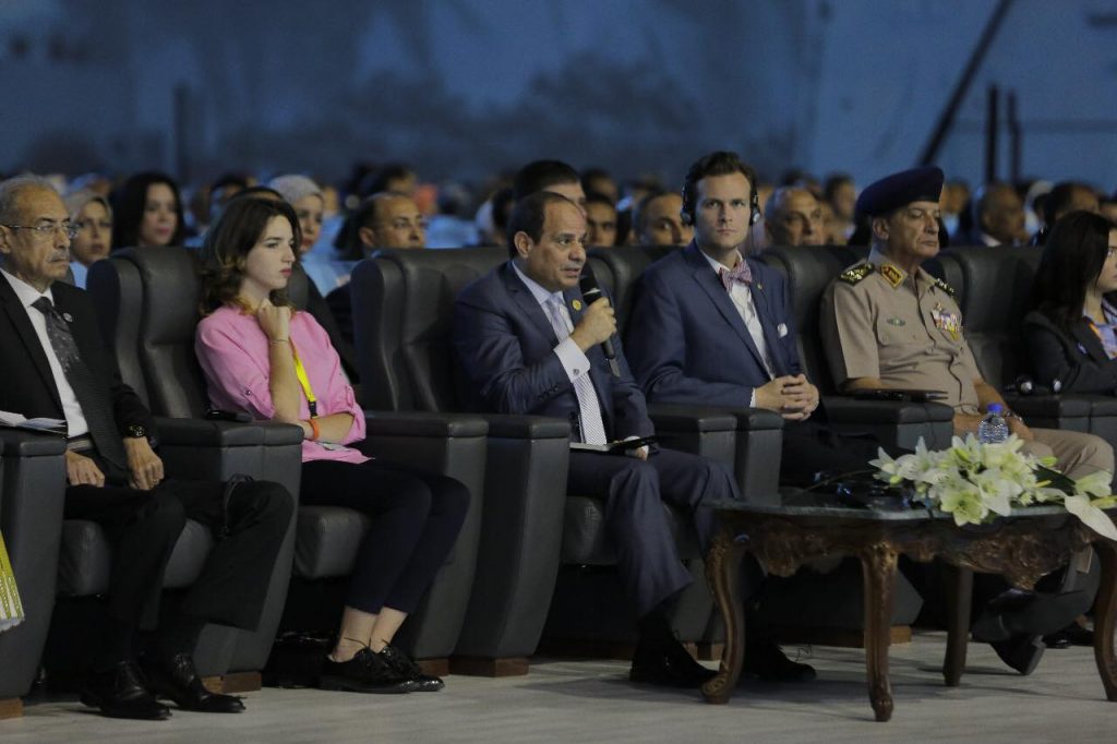 السيسي يُهاجم BBC ويدعو إلى تسليح جيش حفتر