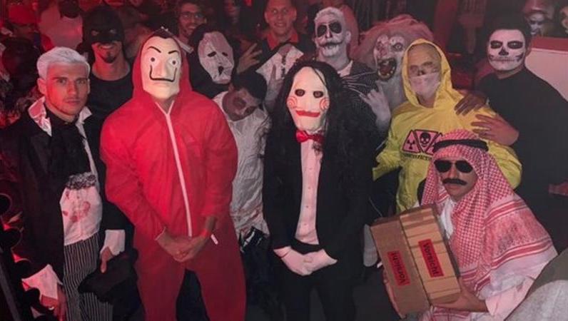 لاعب بايرن ميونخ رافينيا ارتدى زي "إرهابي عربي" في حفل الهالويين (تويتر)
