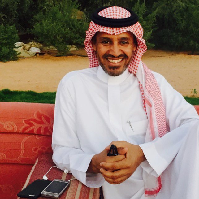 الفنان السعودي خالد عبدالرحمن يطمئن جمهوره على صحته