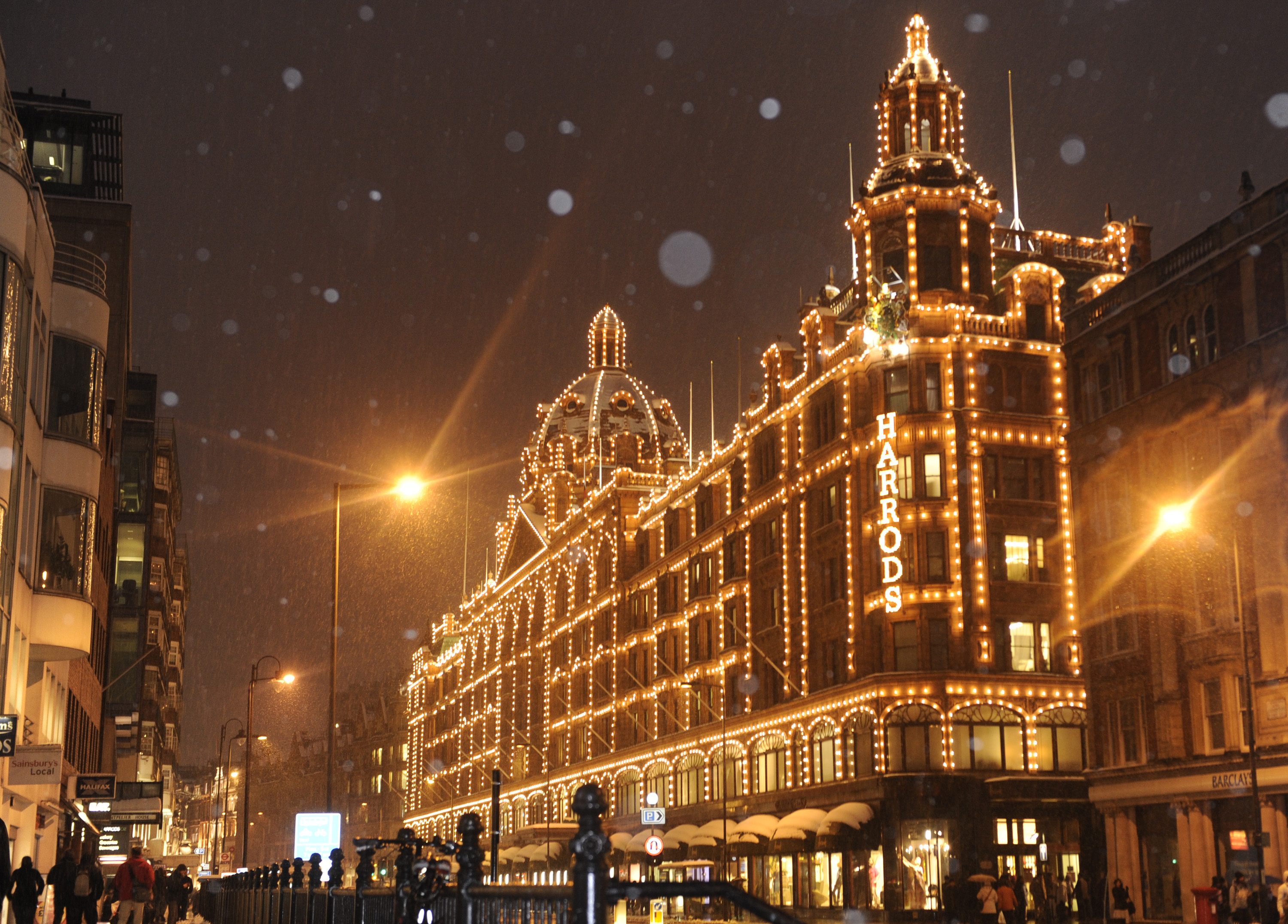 متجر هارودز الشهير في بريطانيا