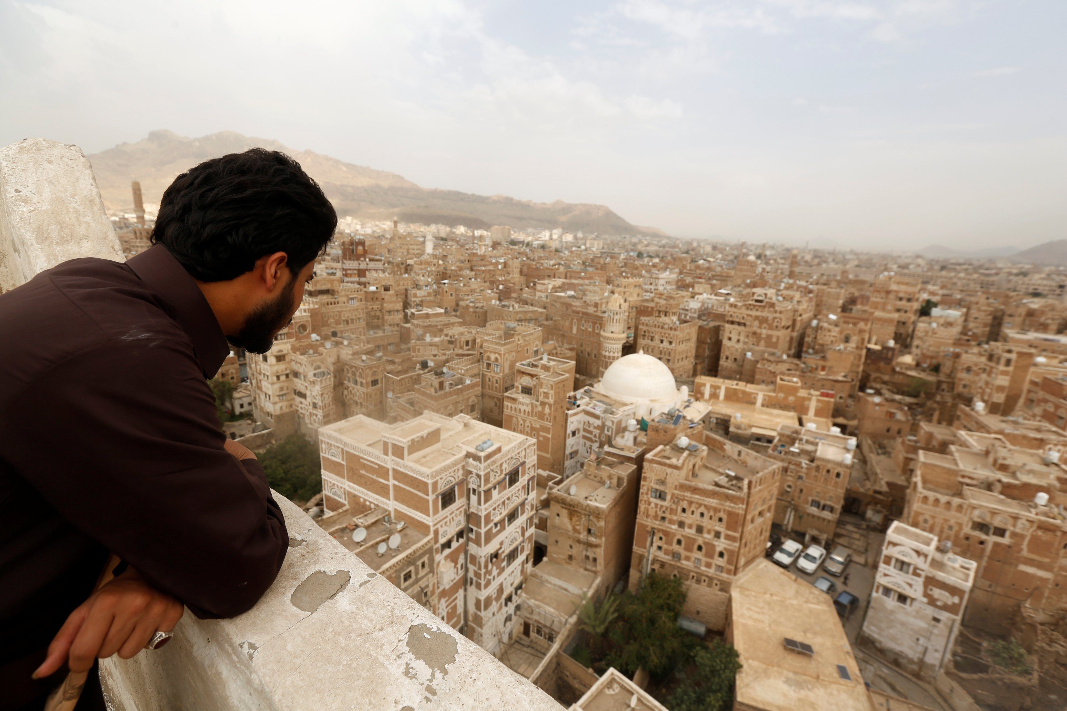 الطفلة اليمنية أمل حسين