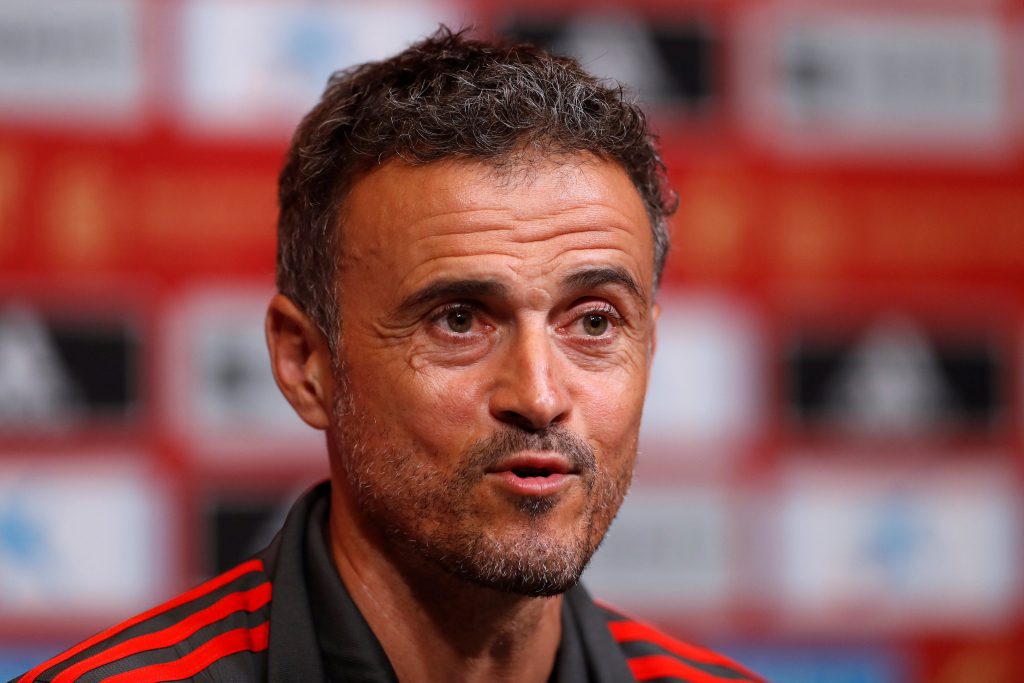 لويس إنريكي شهد خسارة برشلونة أمام بيتيس