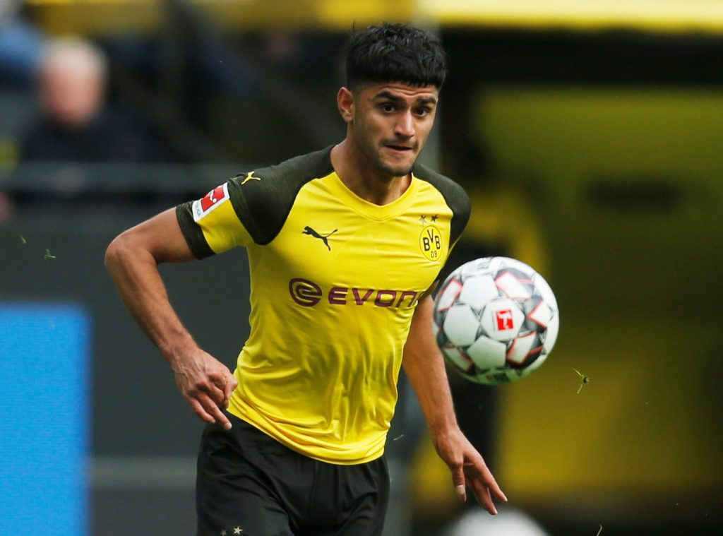 لاعب بروسيا دورتموند الألماني محمود داوود يرفض سوريا (رويترز)