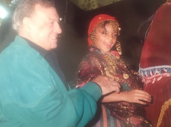 صورة ناهد السباعي مع جدّها فريد شوقي