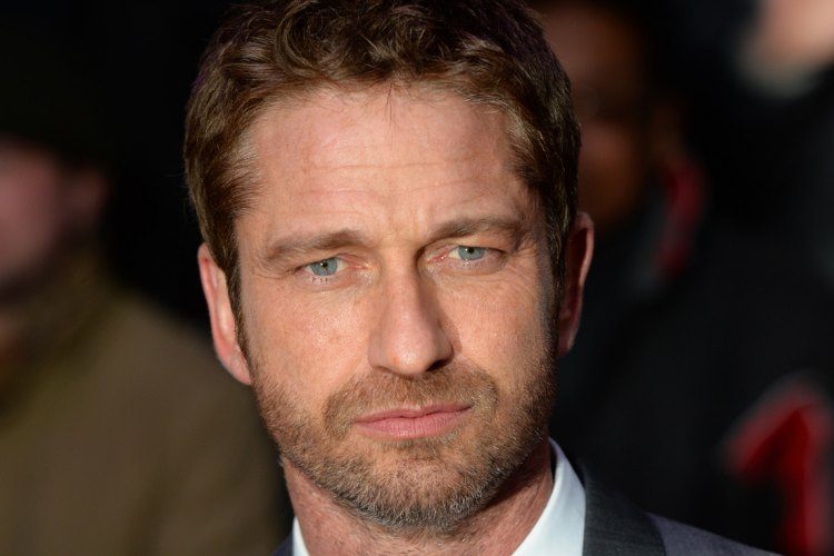 احتراق منزل جيرارد بتلر بالكامل