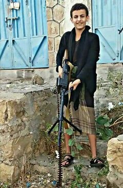 تاجر في الأسلحة منذ أن كان يبلغ من العمر 10 أعوام/ Facebook