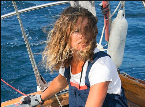 عام كامل في البحر