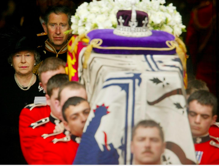 خلال حفل تأبين ديانا