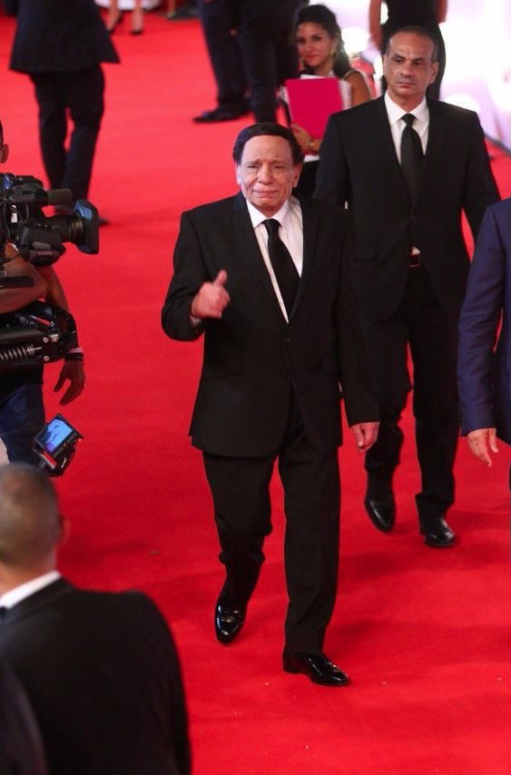 لماذا لم يحضر عادل إمام مهرجان القاهرة السينمائي؟