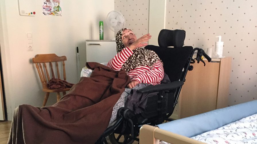 كيف بدأت أزمة العراقية فوزية دينار مع اللجوء في السويد؟