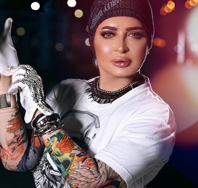 الفنانة الأماراتية بدرية أحمد
