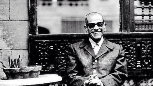 العثور على مجموعة قصص مفقودة في أوراق أديب نوبل المصري نجيب محفوظ