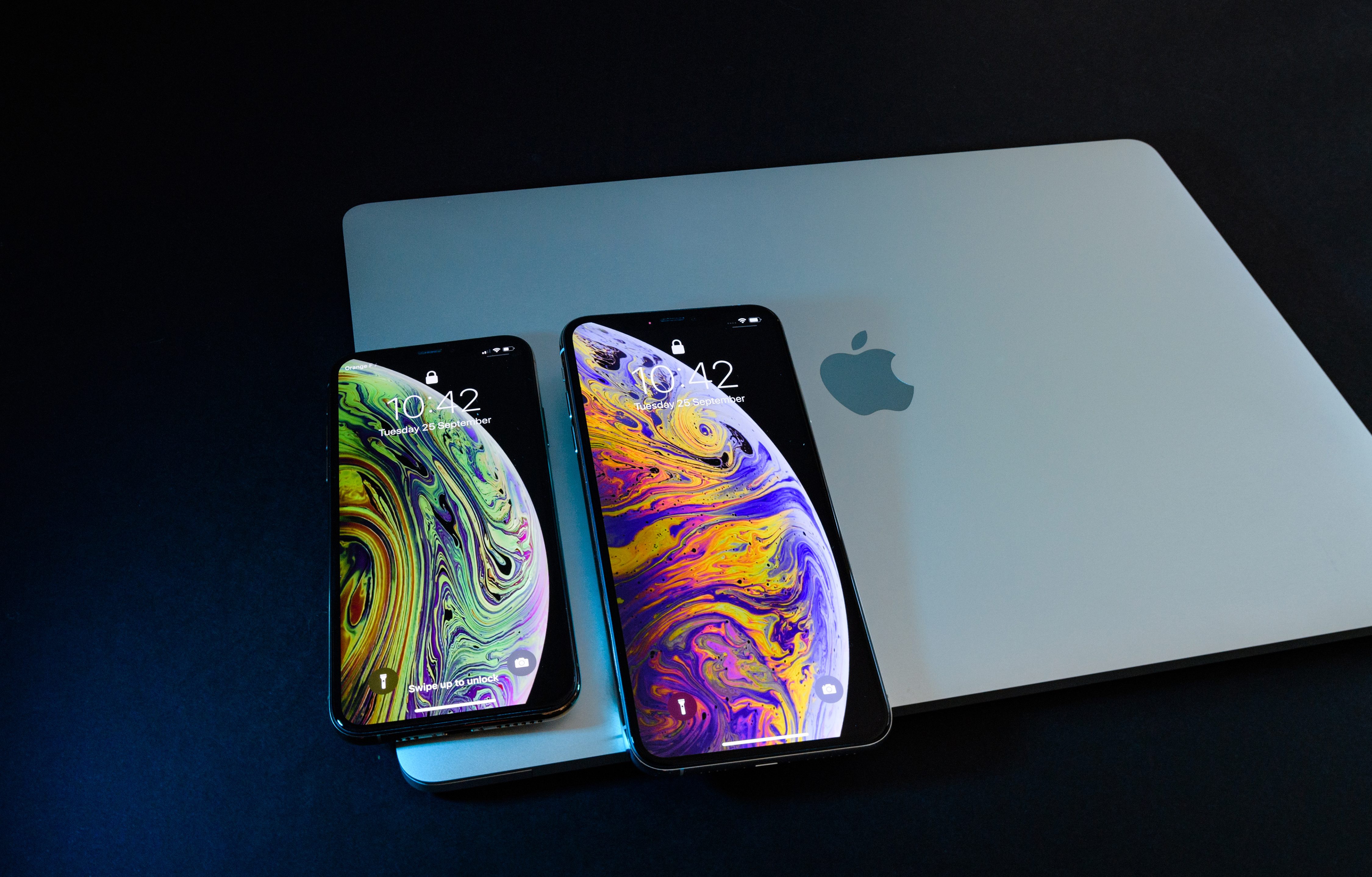 iPhone XS وiPhone XS Maxl