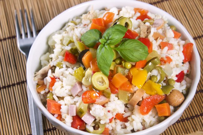 وصفة اليوم: سلطة الأرز الإيطالية حادة المذاق.. خطوة بخطوة