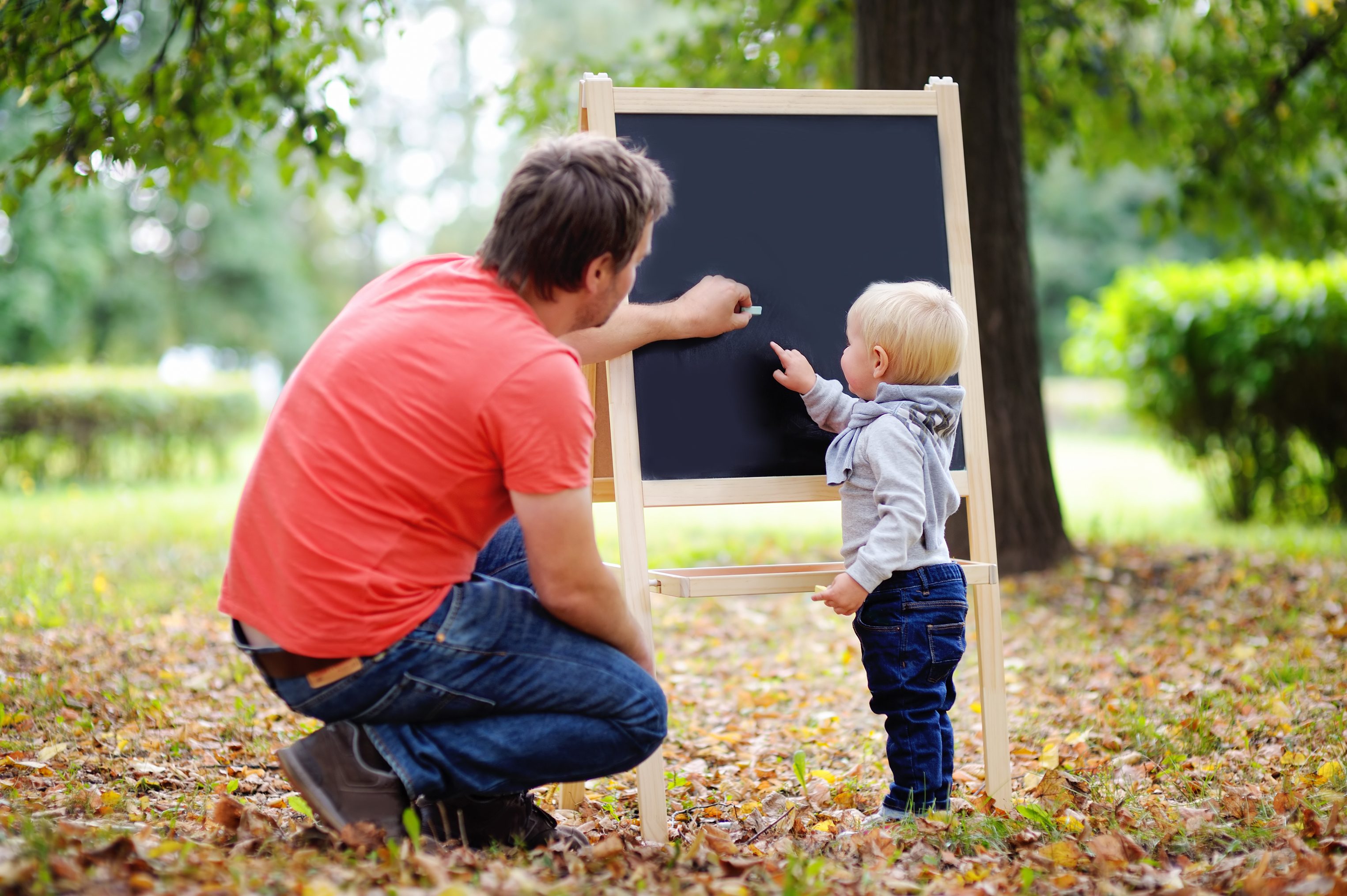 المواقف الإيجابية من الكبار تشجع الأطفال/ISTOCK