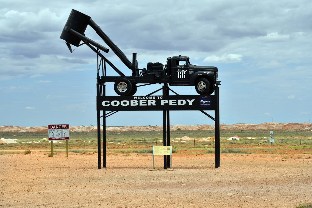 البلدة الأسترالية التي يعيش سكانها تحت الأرض