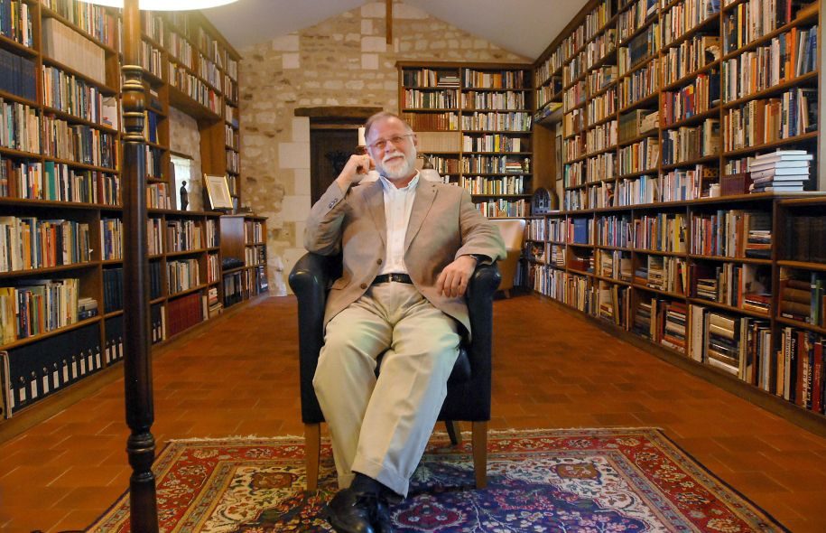 ألبرتو مانغويل