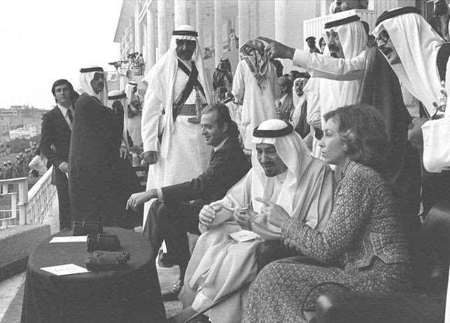 كارلوس اقترض مائة مليون دولار من السعودية لتقوية الملكية الأسبانية/مواقع التواصل الاجتماعي