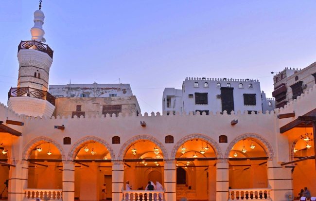 السعودية ترمم مساجدها الأثرية لإنعاش السياحة الدينية.. واهتمام خاص بالدرعية وجدة وآثار العثمانيين