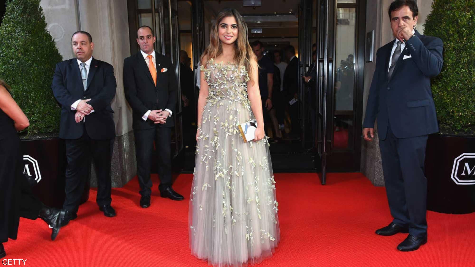 كيف تتخيل أن يكون زفاف ابنة أغنى رجل في الهند