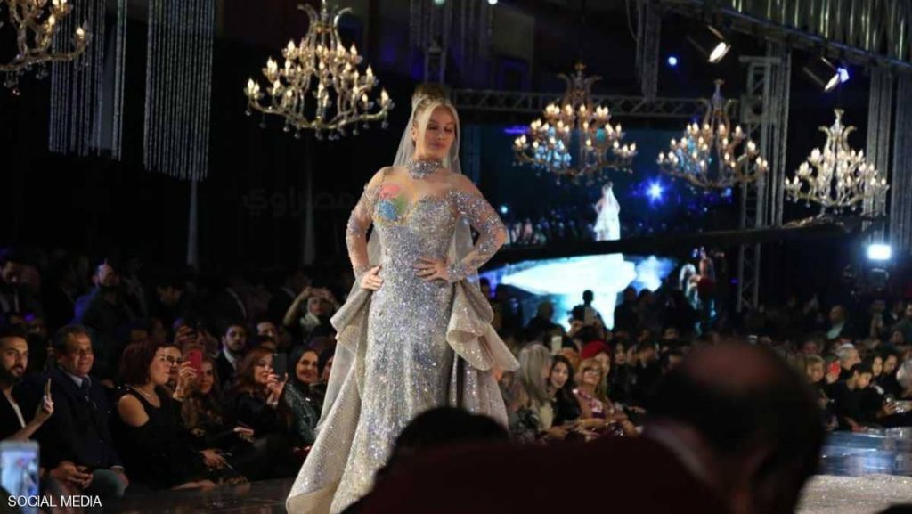 فستان نيكول سابا