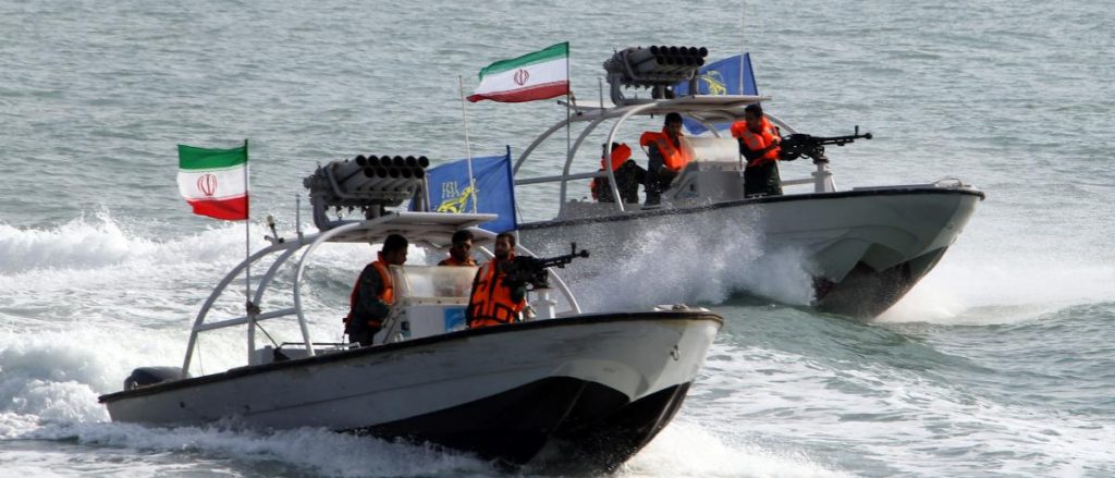 أفراد من القوة البحرية للحرس الثوري الإيراني (أرشيف/فارس)