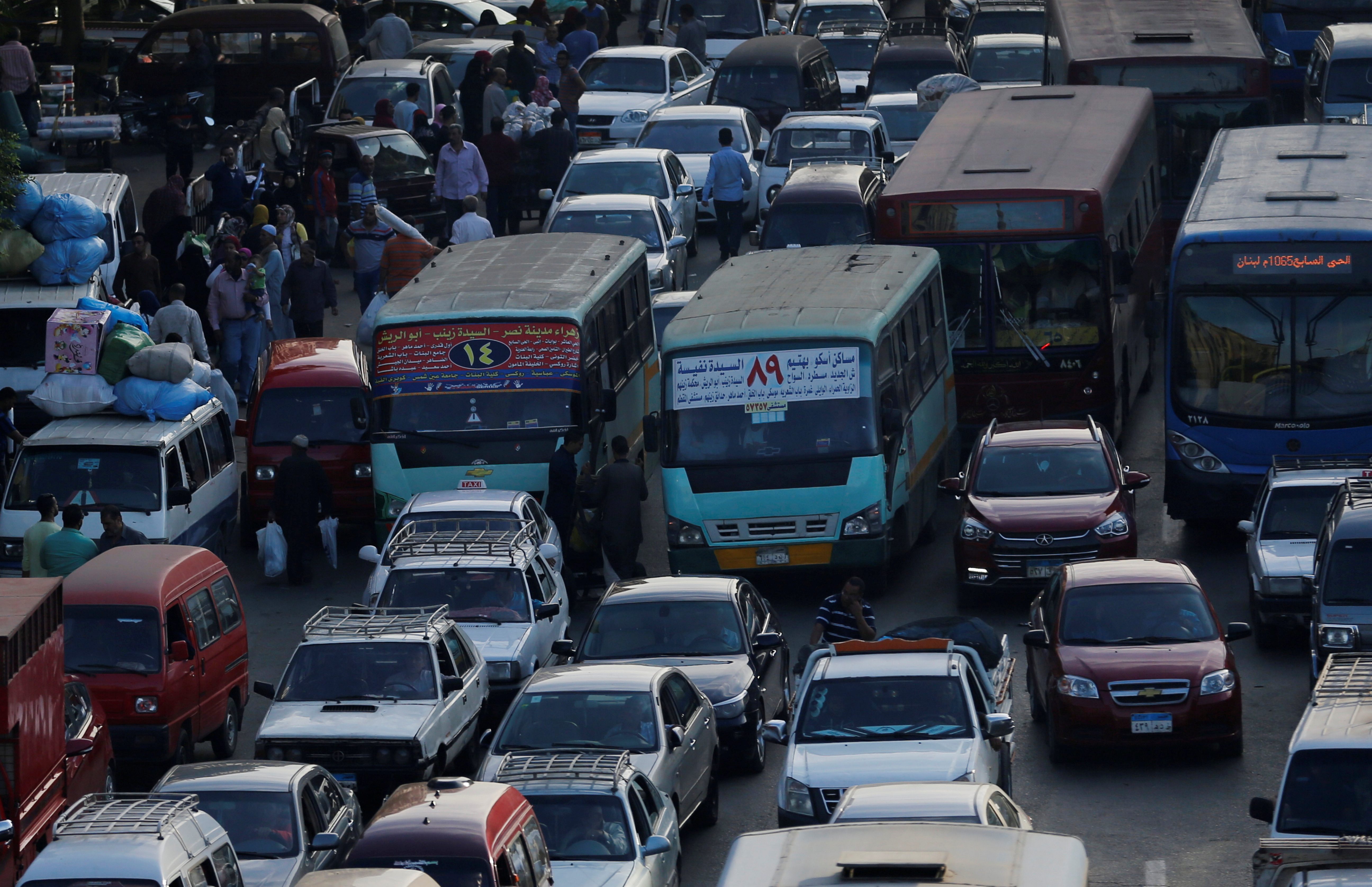 كريم» تقتحم «الميكروباص» وتوفر خدمة حجز المقاعد بالتليفون