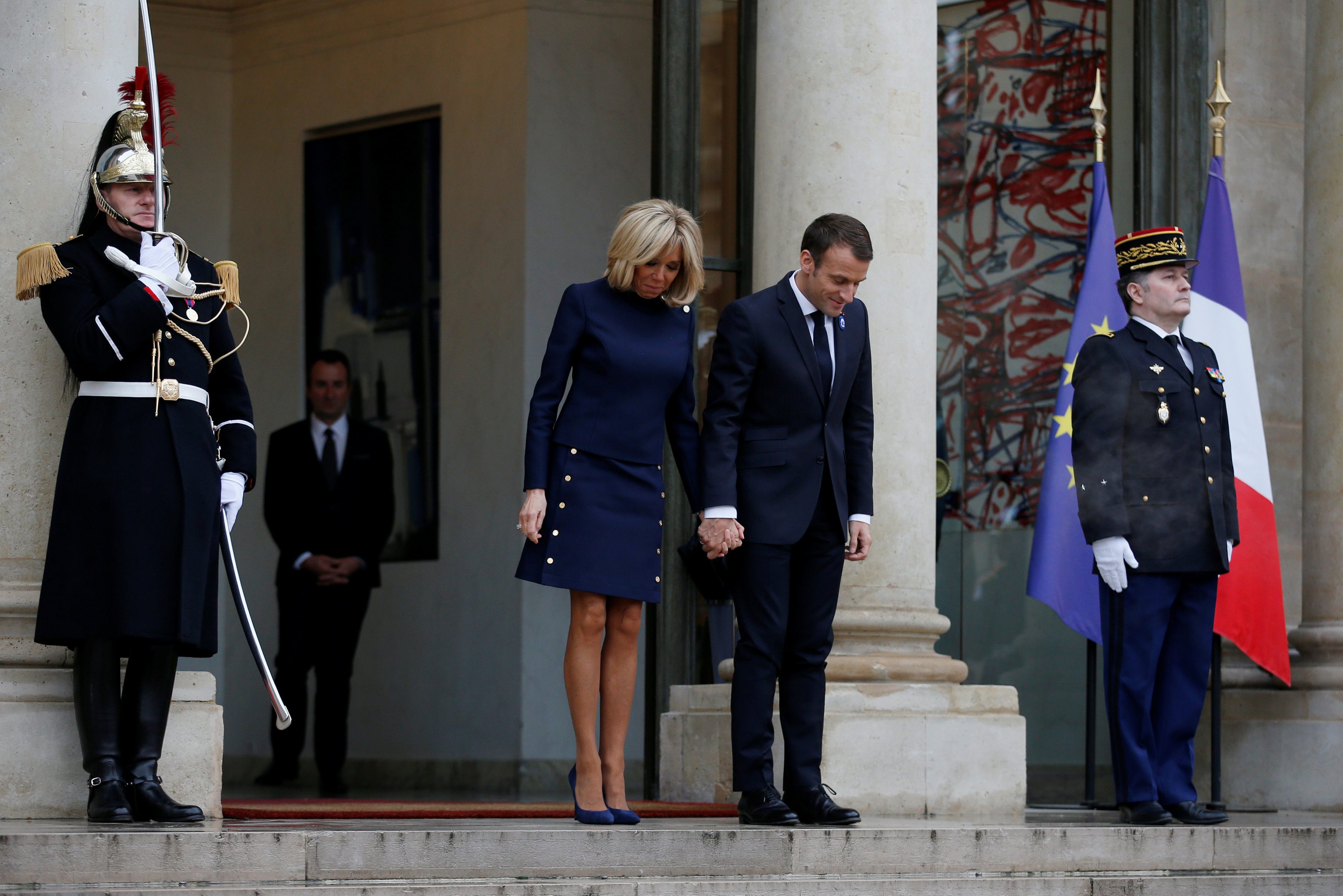 ماكرون برفقة زوجته في قصر الإليزيه