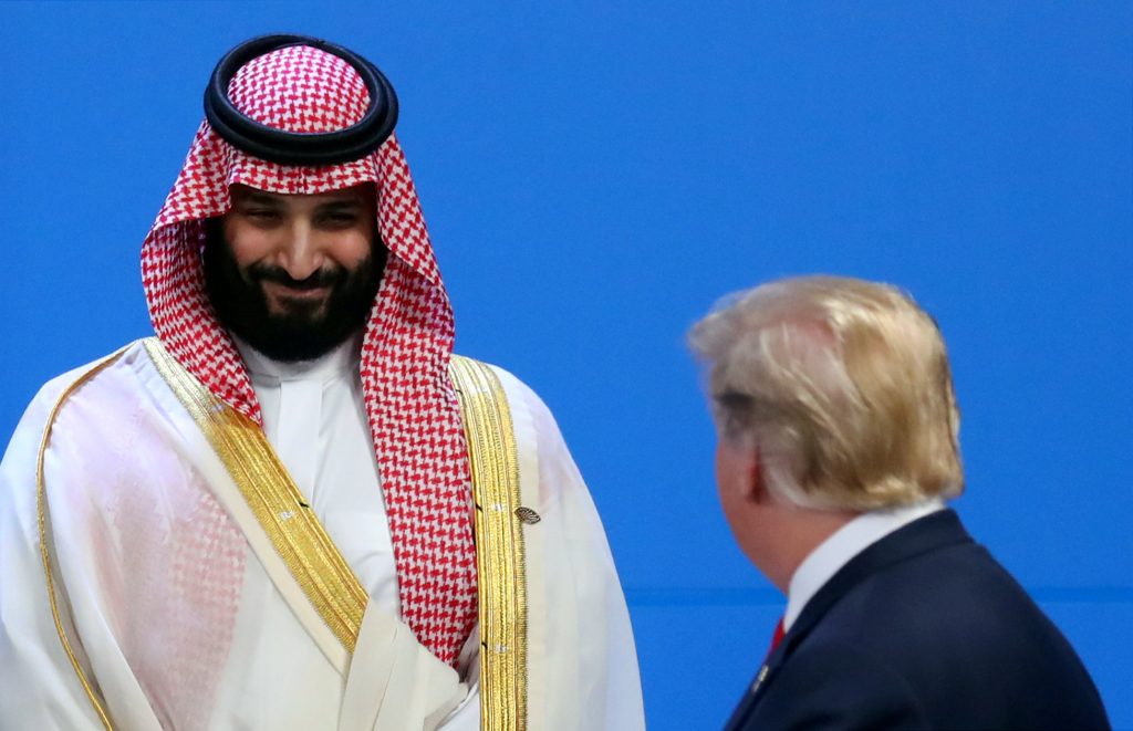الرئيس الأمريكي دونالد ترامب وولي العهد السعودي محمد بن سلمان (رويترز)
