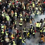 «السترات الصفراء» تنتقل لبلد عربي لكن بلون مختلف.. هذه قصة «السترات الحمراء» التي أطلقها الشباب التونسي