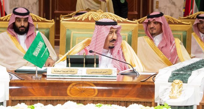 5 سنوات من السباحة في الرمال.. هل ينجح التحالف السعودي الأخير في تحقيق أهدافه أم سيكون الوضع كسابقِيه؟