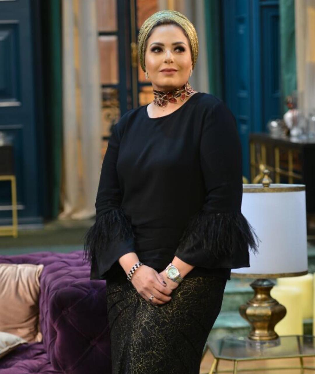 صابرين ترتدي الحجاب وتؤدي مناسك العمرة