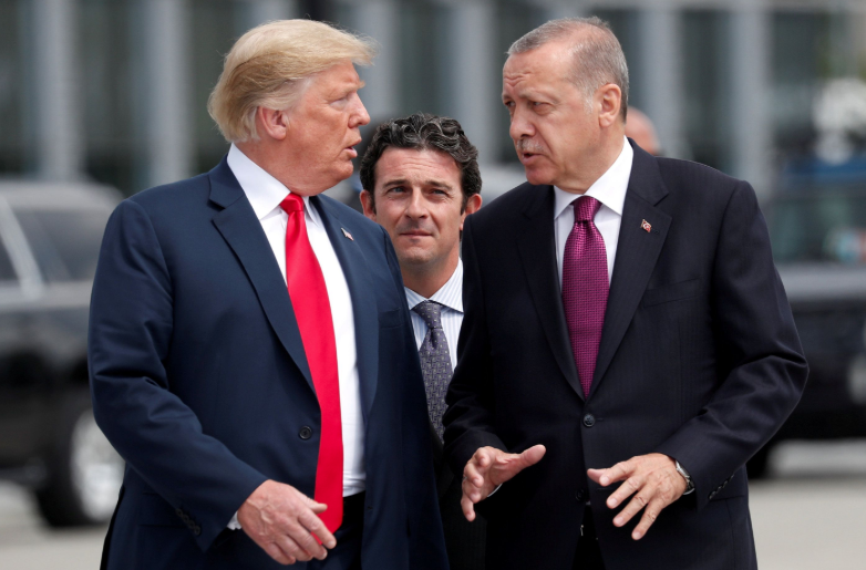 أردوغان وترامب يتفقان على الانسحاب من سوريا بما يتماشى مع المصالح المشتركة
