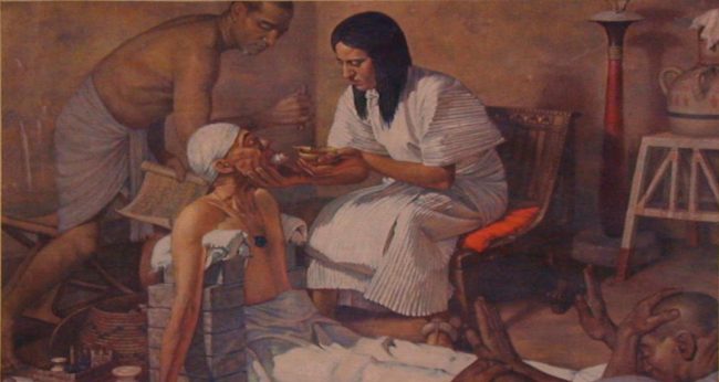 عجينة الفئران الميتة وشراب الحلزون.. خمس من أغرب طرق العلاج على مرّ  التاريخ