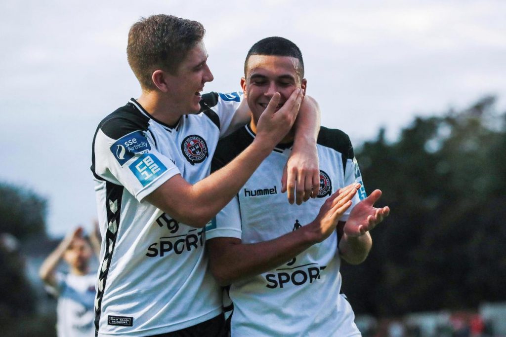 محرز وسليماني وغزال