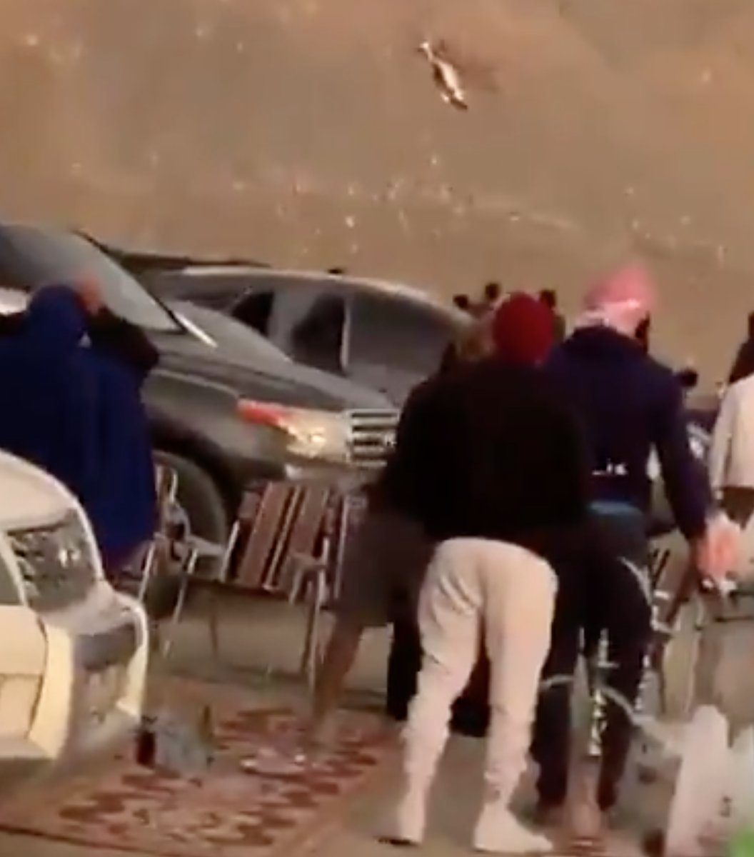 سقوط طائرة إماراتية