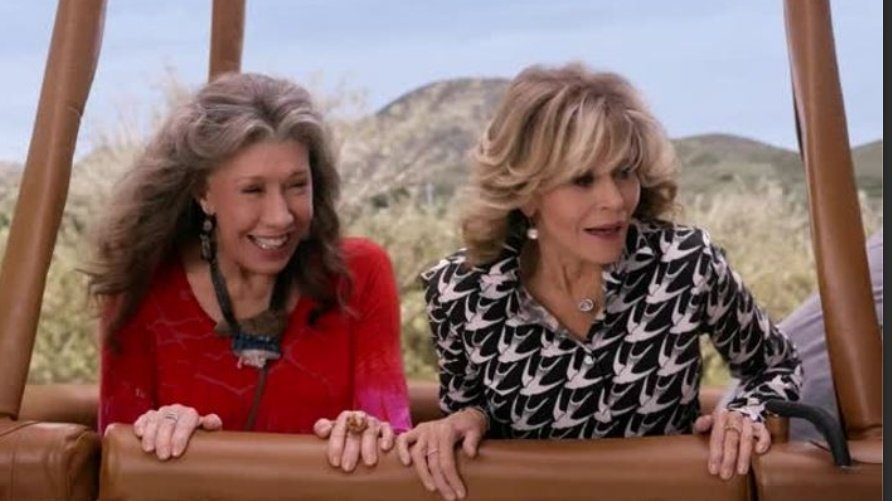 مسلسل Grace and Frankie يعرض في الشهر الأول من 2019/مواقع التواصل الاجتماعي
