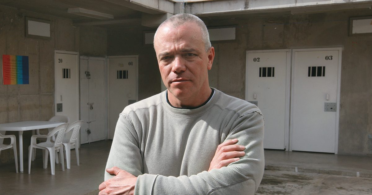 القاتل المحترف ورجل إسكوبار الأول.. «كيف فجّر أكثر من مائة شخص»