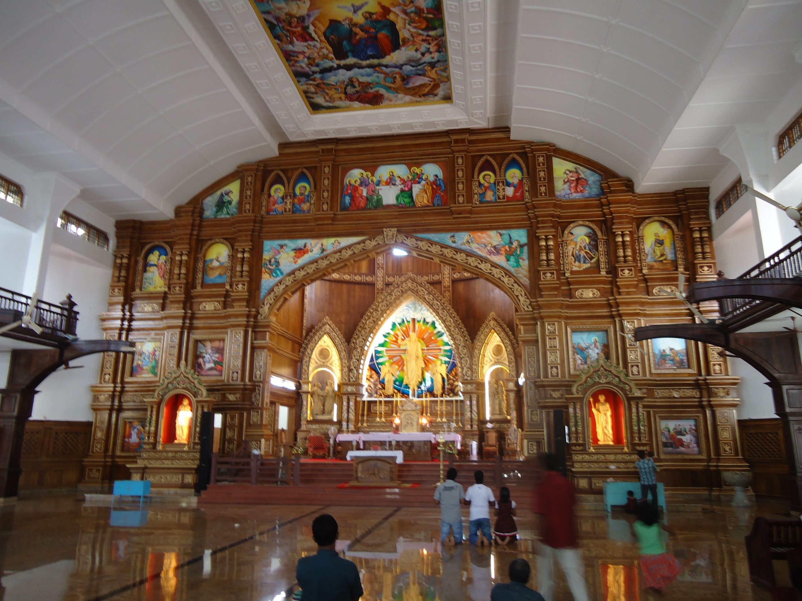 الصلاة في كنيسة القيامة بالقدس