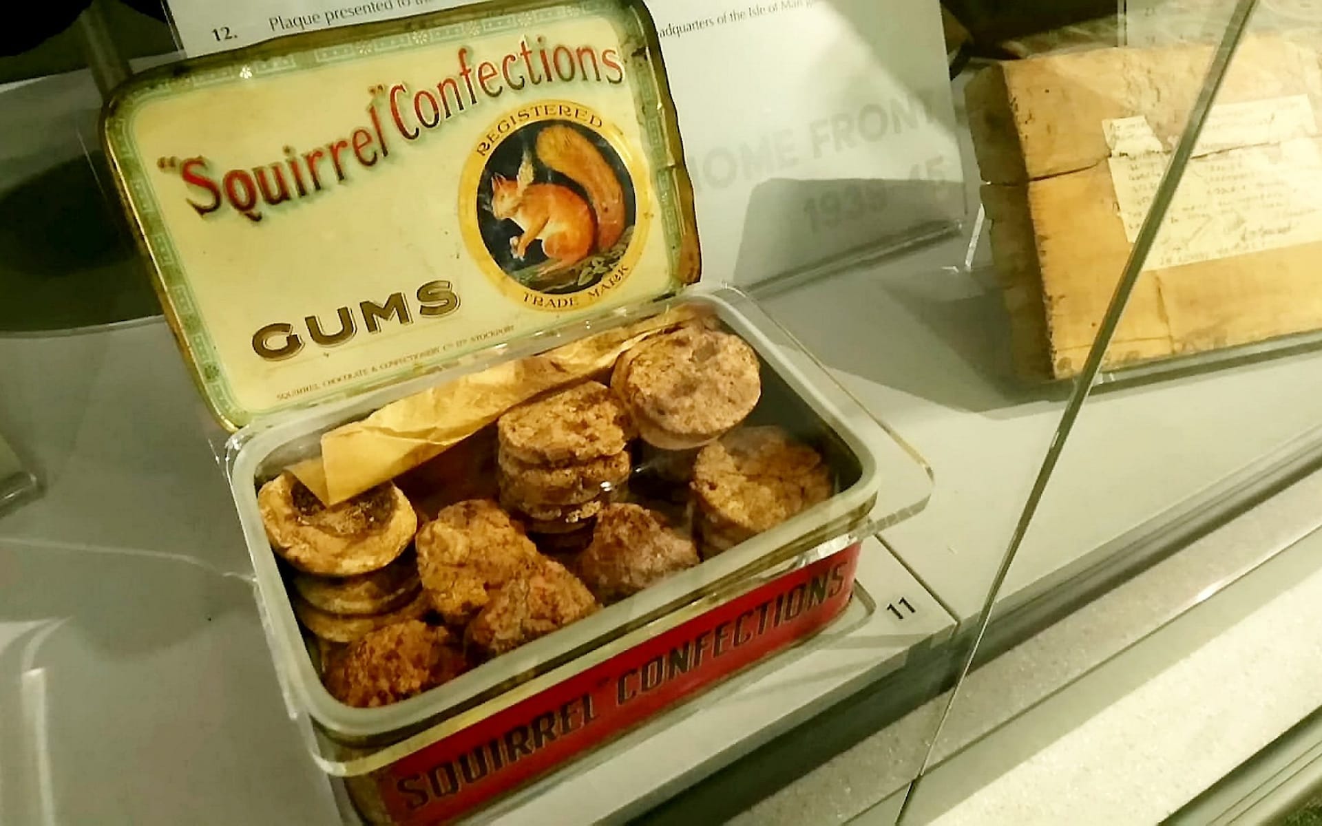 فطائر محلاة تحت أرضية فندق