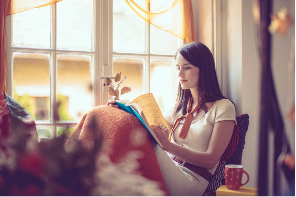 القراءة بحثاً عن السعادة قد تؤدي إلى نتيجة سلبية/ISTOCK