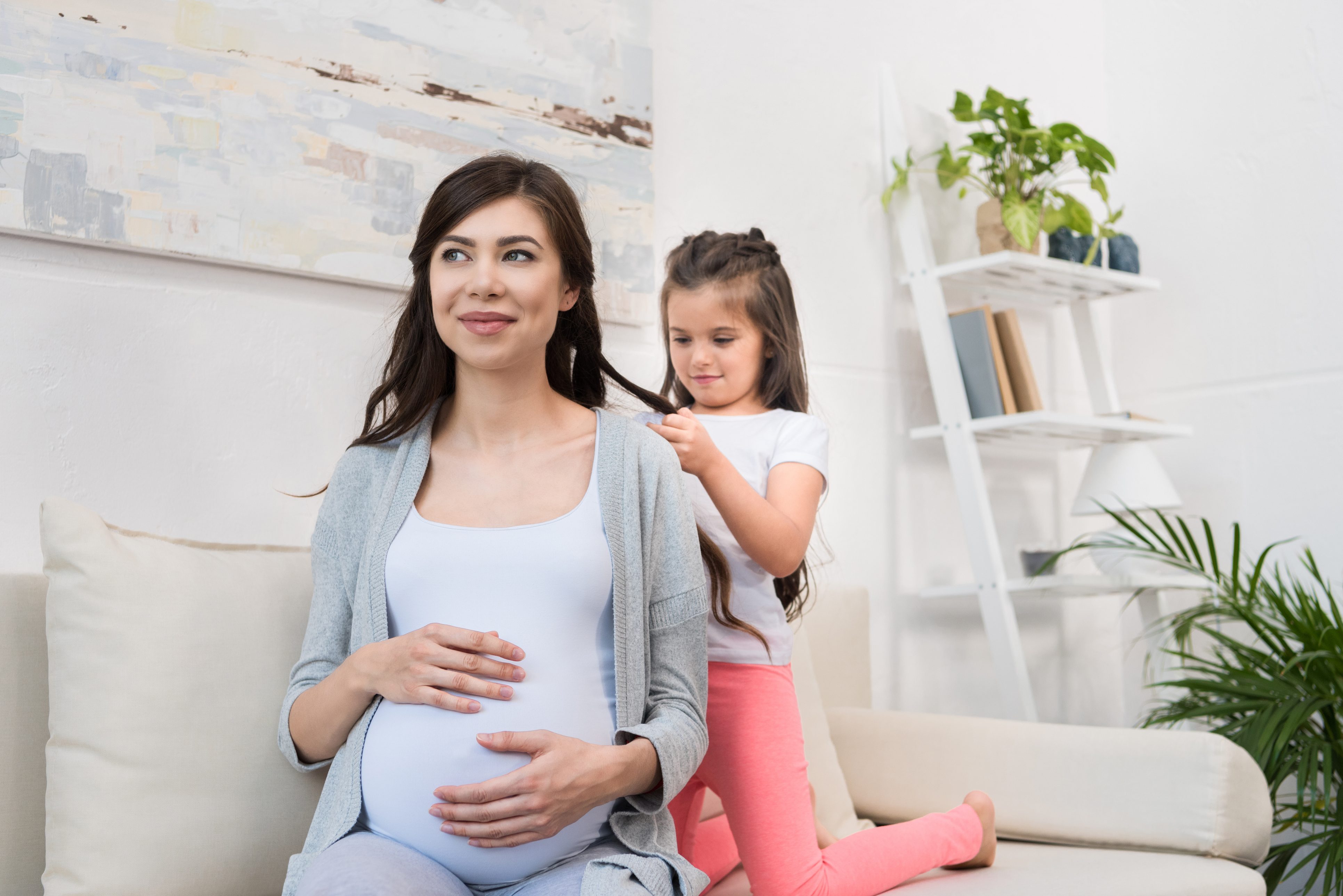 تغييرات تحدث للنساء خلال الحمل تؤدي إلى تقليل تساقط الشعر/ISTOCK