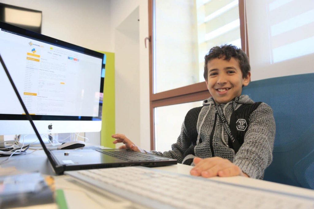 المغربي إيدر مطيع