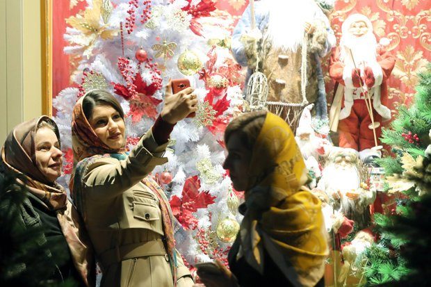 إيرانيون مسيحيون يرفضون الهجرة