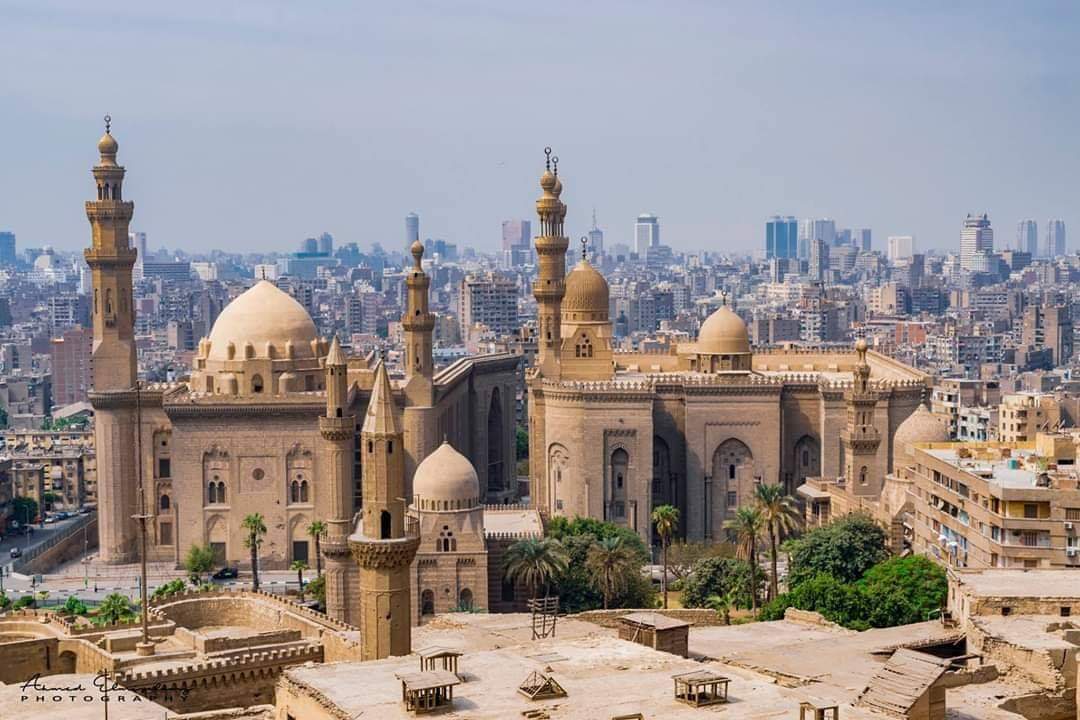 مسجد السلطان حسن يوصف بأنه درة العمارة الإسلامية بالشرق، ويمثل مرحلة نضوج العمارة المملوكية/سوشيال ميديا