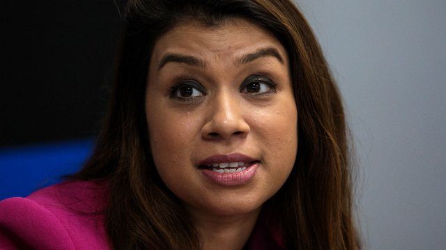 عضوة بالبرلمان البريطاني تؤجل الولادة للتصويت ضد البريكست.. أخّرتها يومين كاملين رغم حالتها الخطيرة ومرضها بالسكري