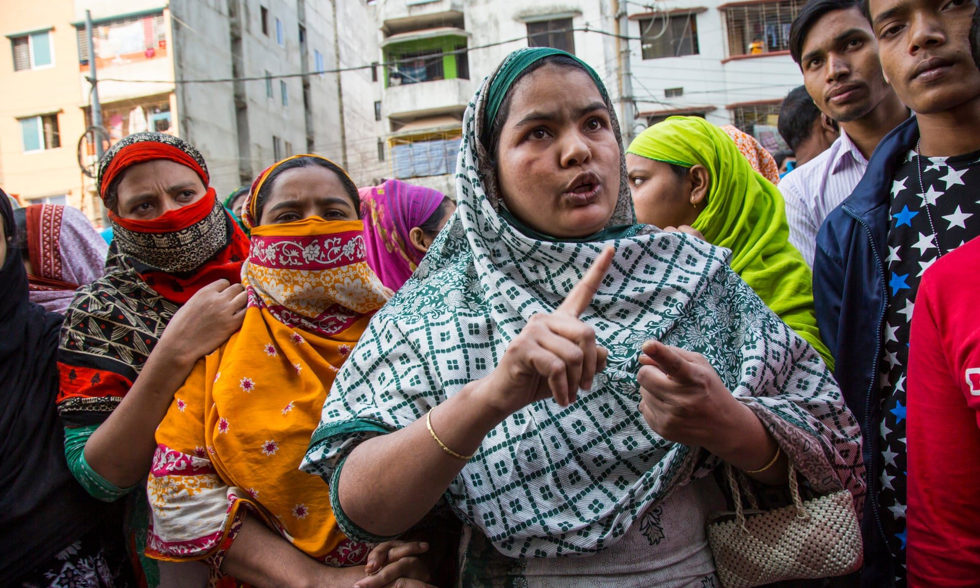 قُمصان Spice Girls صُنعت في مصنع يتعرض العاملون فيه للإهانة والتحرش يومياً